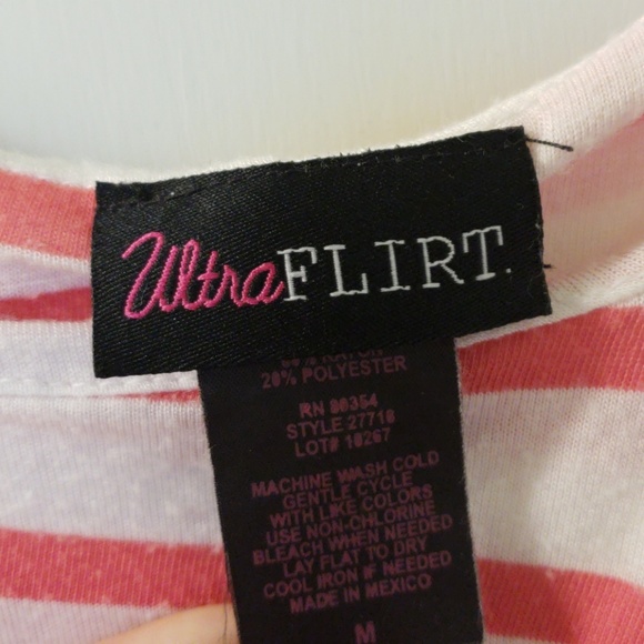 White as and red flirty crop top with - Picture 2 of 2